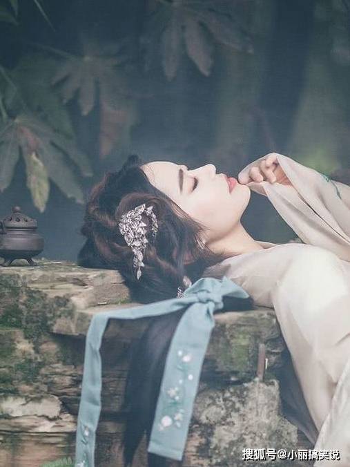 在生活中的天蝎座女生,懂得怎样与自己和解,因此,天蝎女不会钻牛角尖